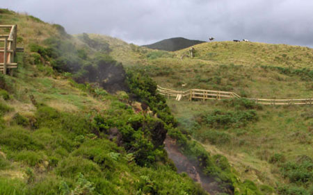 Las<em&gr; furnas do enxoifre</em&gr;, en la isla Terceira...<br&gr;