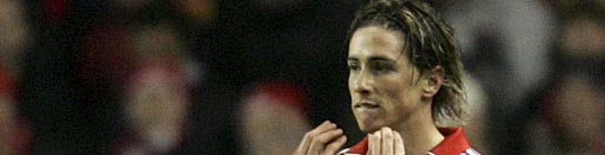 Torres, ante el Aston Villa (AP Photo).