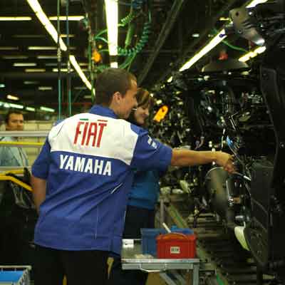 Jorge Lorenzo en la fábrica de Yamaha