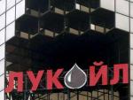 Fachada de la sede central de la petrolera rusa Lukoil (AGENCIAS).