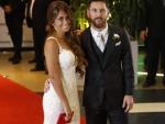 El futbolista del FC Barcelona, Leo Messi y Antonella Roccuzzo, en su boda en la ciudad argentina de Rosario.