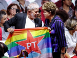 Los expresidentes brasile&ntilde;os Luiz In&aacute;cio Lula da Silva y Dilma Rousseff, durante un congreso del Partido de los Trabajadores, en Sao Paulo.