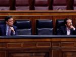 El presidente del Gobierno, Pedro S&aacute;nchez, y el vicepresidente segundo, Pablo Iglesias, este mi&eacute;rcoles en el Congreso.