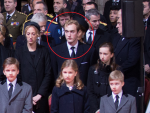 Joaqu&iacute;n de B&eacute;lgica, rodeado por un c&iacute;rculo, en el funeral de su t&iacute;a abuela, la reina Fabiola, en Bruselas.
