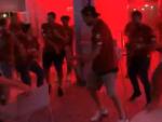 J&uuml;rgen Klopp, bailando durante la celebraci&oacute;n de la Premier League