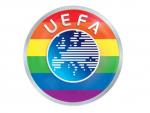 La UEFA se cambia su foto de perfil en Twitter por una con los colores arco&iacute;ris.