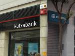 Sucursales de las entidades bancarias Kutxabank y Cajamar.