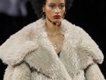 Abrigo de piel de Dolce & Gabbana, colecci&oacute;n FW20.