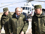 Vladimir Putin junto a su ministro de defensa, Serg&eacute;i Shoig&uacute;n