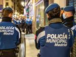 Los nuevos uniformes de Polic&iacute;a Municipal de Madrid, de menor tallaje, lucir&aacute;n la bandera de Espa&ntilde;a y la de la Comunidad