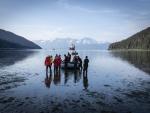 Desembarco para explorar la bah&iacute;a William Henry, en Alaska.