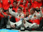 Fernando Alonso y Lewis Hamilton, cuando eran compa&ntilde;eros en McLaren Mercedes.