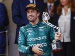 Fernando Alonso celebra su segundo puesto en M&oacute;naco.