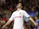 Lamentos. El delantero del Valencia C.F., David Villa, saca la lengua lament&aacute;ndose de un gol fallo en el partido contra el Inter de Mil&aacute;n en Mestalla.
