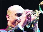 El gran trompetista Rudy Vistel, que tocar&aacute; el domingo en el Auditorio, pone gran pasi&oacute;n en sus interpretaciones, como muestra la imagen.