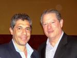El conferenciante, Pancho Campo, junto al Nobel de la Paz, Al Gore.
