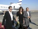 Lujo y relax. Nicolas Sarkozy llega ala aeropuerto de Luxor, Egipto junto a su actual novia. Ambos llegaron a Egipto&nbsp; en el avi&oacute;n privado de Vicente Bollore.