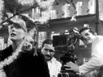 Catherine Deneuve y el director Jacques Demy, en pleno rodaje.