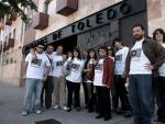 Un grupo se han concentrado hoy, a favor de la libertad de expresi&oacute;n, en la puerta de los Juzgados de Toledo.