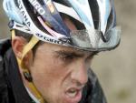 Contador tens&oacute; la carrera. El espa&ntilde;ol del Astan&aacute; consigui&oacute; descolgar a Alejandro Valverde, cuando este iba a por un chubasquero, casi anul&aacute;ndole para el triunfo final.