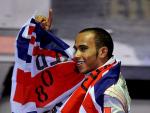 Lewis Hamilton celebra su t&iacute;tulo mundial.