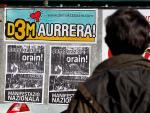 Un cartel anunciando la manifestaci&oacute;n para este s&aacute;bado en Bilbao donde la formaci&oacute;n D3M ha asegurado que &quot;se presentar&aacute;n a las elecciones&quot;. (Luis Tejido / EFE)).