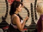 Pen&eacute;lope Cruz y Scarlett Johansson en la pel&iacute;cula de Woody Allen 'Vicky, Cristina, Barcelona'.
