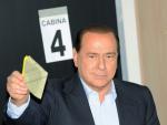 Silvio Berlusconi, votando.