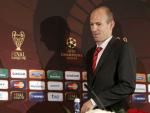 El centrocampista holand&eacute;s del Bayern de Munich Arjen Robben, antes de la conferencia de prensa que ha ofrecido en Madrid.