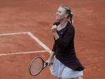 La tenista rusa Mar&iacute;a Sharapova en el partido de Roland Garros ante Justine Henin, en el que cay&oacute; eliminado.