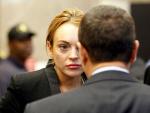 Lindsay Lohan a su llegada a los juzgados de Beverly Hills, donde compareci&oacute; ante el juez.
