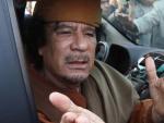 Muamar el Gadafi en Tr&iacute;poli, tras la reuni&oacute;n con la delegaci&oacute;n de la Uni&oacute;n Africana.