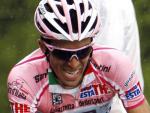 Alberto Contador, l&iacute;der del Giro de Italia, durante la subida al Zoncol&aacute;n.