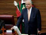 Juan Cotino jura su nuevo cargo de presidente de Les Corts durante la sesi&oacute;n constitutiva de la octava legislatura.