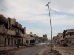 Vista de una calle de Sirte, en Libia, tras la muerte de Muamar el Gadafi.