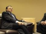Rajoy, durante su reuni&oacute;n con Barroso en la cumbre del PPE en Marsella.