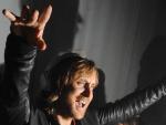 David Guetta durante una sesi&oacute;n en un club alem&aacute;n.