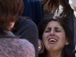 La hermana de la ni&ntilde;a de ocho a&ntilde;os Myriam Monsonego, una de las cuatro personas asesinadas en una escuela jud&iacute;a en Toulouse, llora durante el funeral celebrado en el camposanto de Givat Shaul, el mayor de Jerusal&eacute;n.