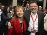 El nuevo secretario general del PSOE de Valencia, Ximo Puig, junto a Leire Paj&iacute;n, su 'n&uacute;mero dos', a su llegada al XII Congreso Nacional del PSPV-PSOE.