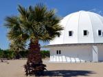 El 'Integratron' es una edificaci&oacute;n de finales de los a&ntilde;os 50 construida por el uf&oacute;logo e investigador de cuestiones paranormales, George Van Tassel en las cercan&iacute;as de la localidad de Landers, en el desierto de Mojave (California).