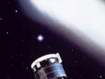 Recreaci&oacute;n art&iacute;stica de la misi&oacute;n espacial Giotto durante su acercamiento al n&uacute;cleo del cometa Halley en 1986.