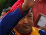 El presidente de Venezuela, Hugo Ch&aacute;vez, formaliza, el lunes 11 de junio de 2012, su candidatura a las elecciones presidenciales del 7 de octubre en la sede del Consejo Nacional Electoral (CNE) en Caracas (Venezuela).