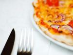 La pizza es un alimento altamente cal&oacute;rico, que se restringe en todas las dietas contra la obesidad .