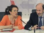 Rubalcaba presidi&oacute; este lunes la Ejecutiva Federal del PSOE. En la imagen, junto a Soraya Rodr&iacute;guez.