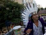 Desfile de Carnaval protagonizado por el brasile&ntilde;o Carlinhos Brown por las calles de C&aacute;diz.
