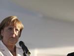 La canciller alemana Angela Merkel y el presidente de Francia, Fran&ccedil;ois Hollande, ofrecen una rueda de prensa en la canciller&iacute;a de Berl&iacute;n.
