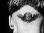 El tatuaje que Lady Gaga se ha hecho en la nuca (Facebook de Littlemonsters)