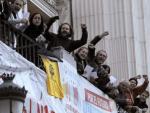 Una veintena de actores tomaron el Teatro Espa&ntilde;ol de Madrid en se&ntilde;al de protesta durante la huelga general.
