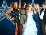 Mel B, Mel C, Geri Halliwell, Emma Bunton y Victoria Adams posan en la presentaci&oacute;n del musical sobre las Spice Girls 'Viva Forever!'.