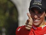 Alberto Contador sonr&iacute;e tras su victoria en la Vuelta a Espa&ntilde;a.